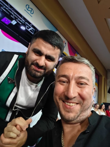 Трахи мня  😁Мы гей и педафилы нашем обычаям и традициям ,по осетинским традициям
