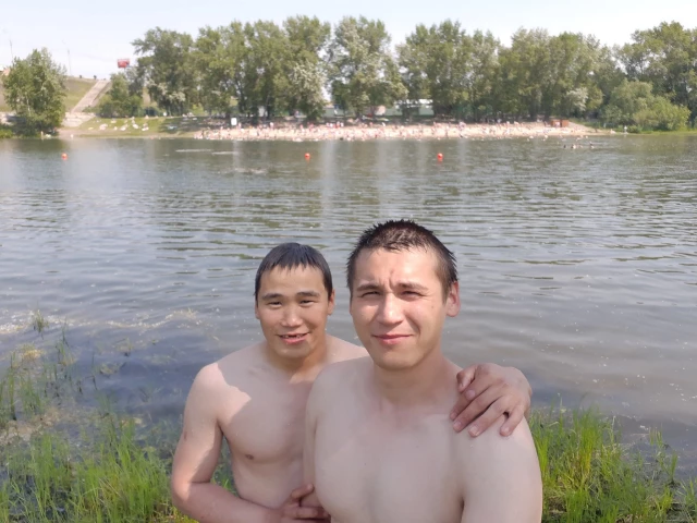 Замир таштабеков Педафил и гей и наркоман любит метадон таб. С пивом в Красноярске тел. +79951745647